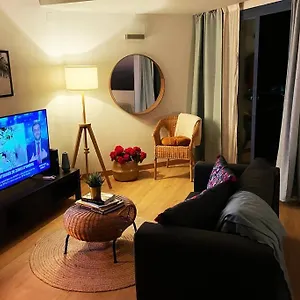  Apartamento Cozy Renovated Studio Located In Centre Of And Puerto Marina